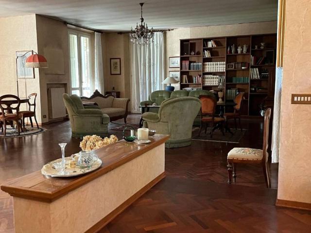Villa Indipendente in vendita a Colline Matildiche, Re
