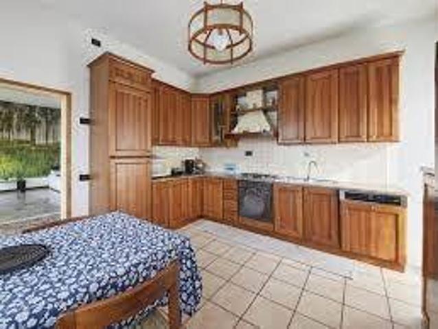 Villa Indipendente in vendita a Colline Matildiche, Re