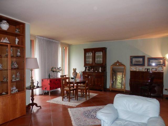 Villa Indipendente in vendita a Colline Matildiche, Re