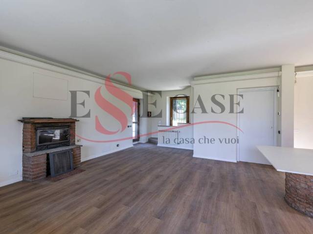 Villa Indipendente in vendita a Desenzano al Serio, Albino