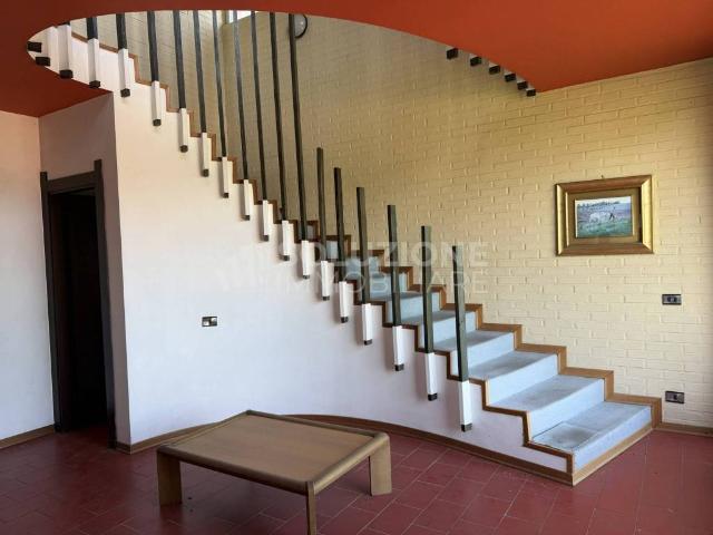 Villa Indipendente in vendita a Albino, Lombardia