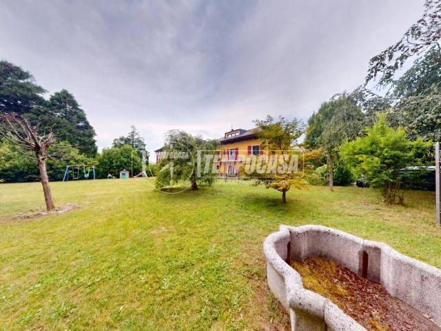 Villa Indipendente in vendita a Albiolo, Lombardia