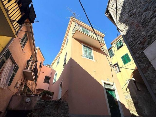 Villa Indipendente in vendita a Ellera, Albisola Superiore