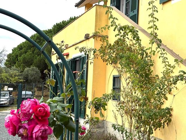 Villa Indipendente in vendita a Luceto, Albisola Superiore