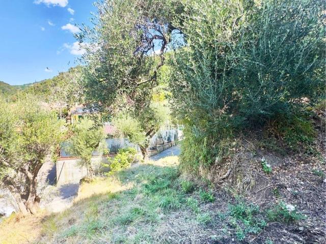 Villa Indipendente in vendita a Luceto, Albisola Superiore