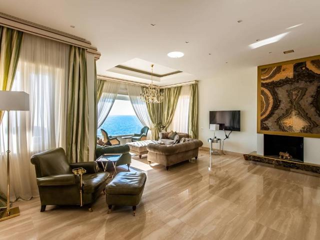 Villa Indipendente in vendita a Capo Torre, Albisola Superiore