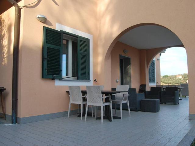 Villa Indipendente in vendita a Uliveto, Albisola Superiore