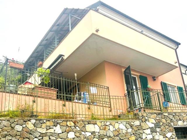 Villa Indipendente in vendita a Poggio del Sole, Albissola Marina