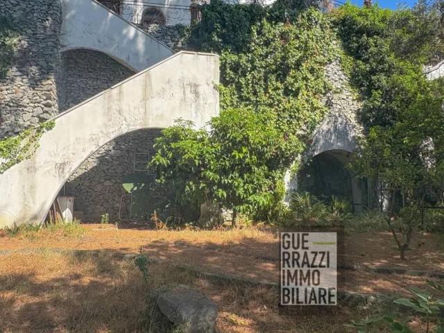 Villa Indipendente in vendita a Albissola Marina, Liguria