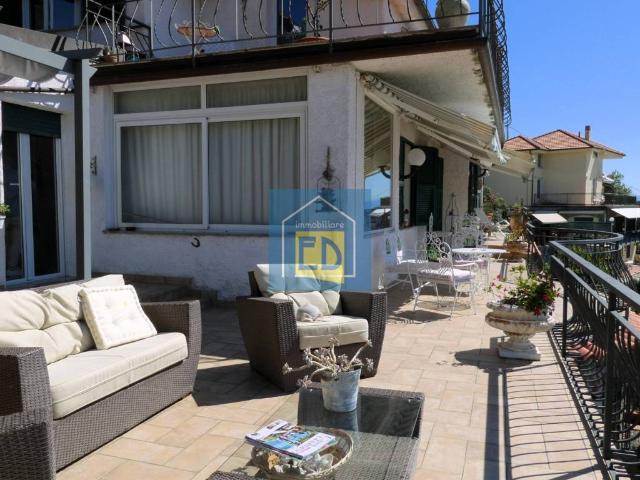 Villa Indipendente in vendita a Poggio del Sole, Albissola Marina