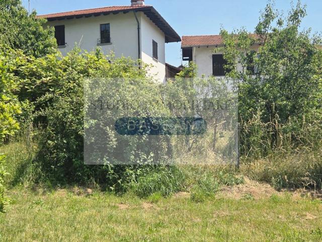 Villa Indipendente in vendita a Albizzate, Lombardia