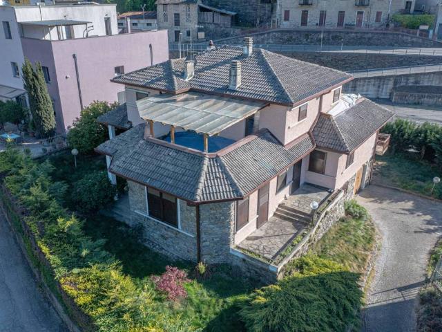 Villa Indipendente in vendita a Albosaggia, Lombardia
