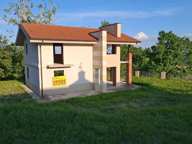 Villa Indipendente in vendita a Piemonte, Asti