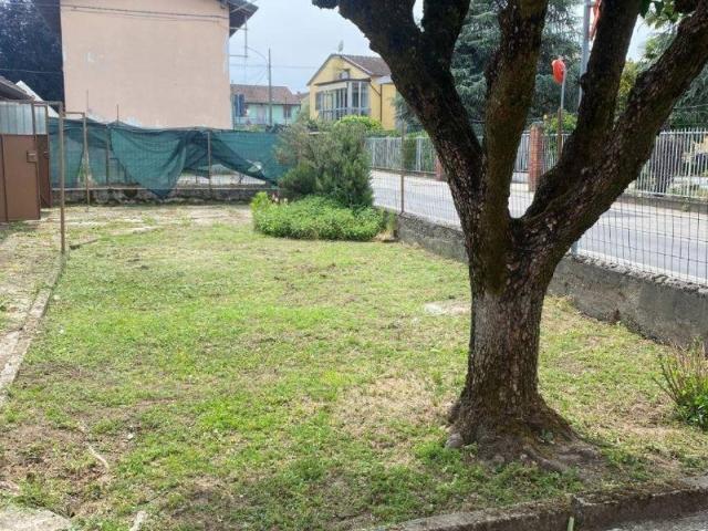 Villa Indipendente in vendita a Albuzzano, Lombardia