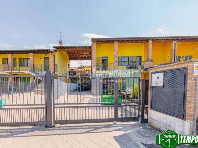 Villa Indipendente in vendita a Albuzzano, Lombardia