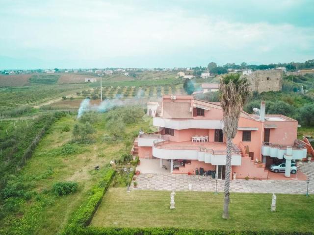 Villa Indipendente in vendita a Alcamo, Sicilia
