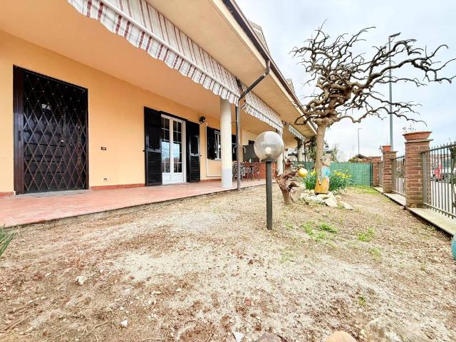 Villa Indipendente in vendita a Piemonte, Alessandria