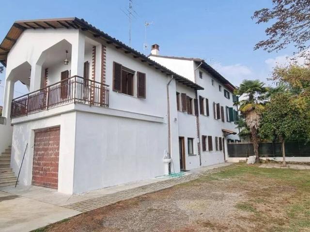 Villa Indipendente in vendita a Piemonte, Alessandria