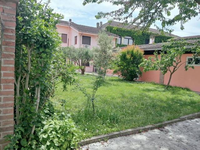 Villa Indipendente in vendita a Piemonte, Alessandria