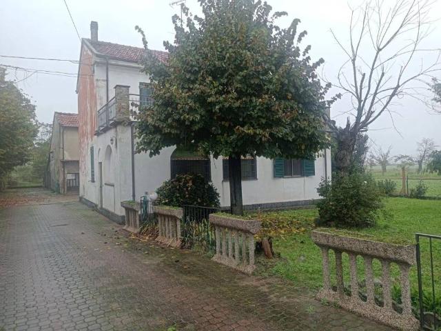 Villa Indipendente in vendita a Piemonte, Alessandria