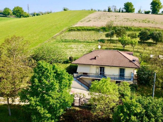 Villa Indipendente in vendita a Piemonte, Alessandria