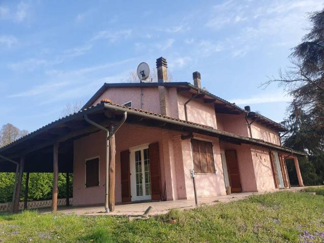 Villa Indipendente in vendita a Piemonte, Alessandria