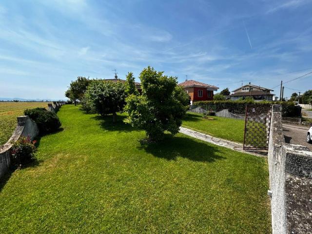 Villa Indipendente in vendita a Piemonte, Alessandria