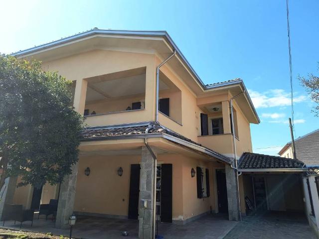 Villa Indipendente in vendita a Piemonte, Alessandria