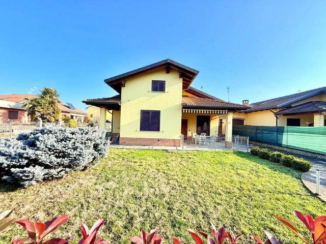 Villa Indipendente in vendita a Piemonte, Alessandria
