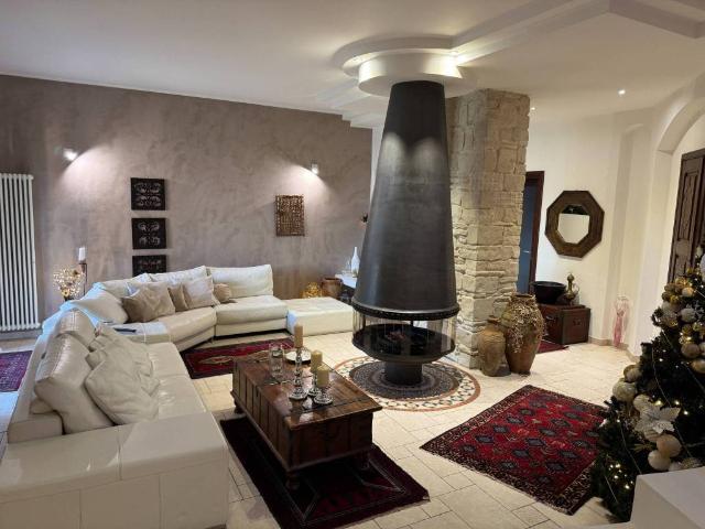 Villa Indipendente in vendita a Piemonte, Alessandria
