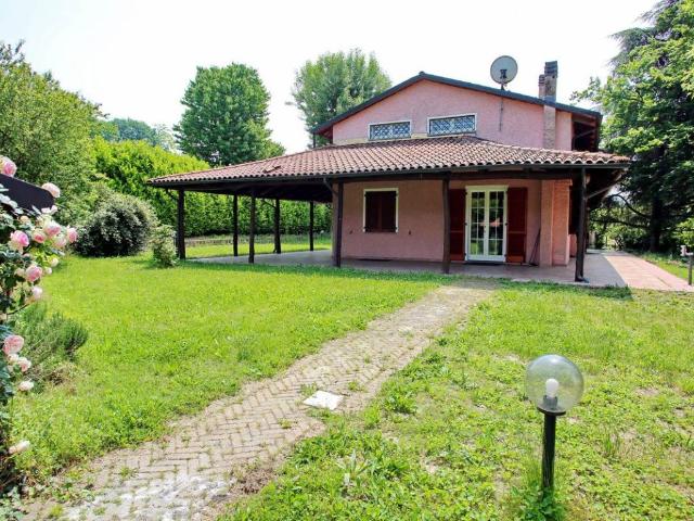 Villa Indipendente in vendita a Piemonte, Alessandria
