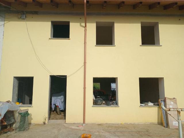 Villa Indipendente in vendita a Cabanette, Piemonte