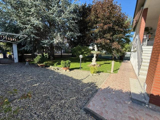 Villa Indipendente in vendita a Piemonte, Alessandria