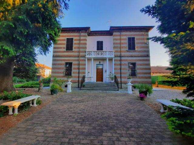 Villa Indipendente in vendita a Piemonte, Alessandria