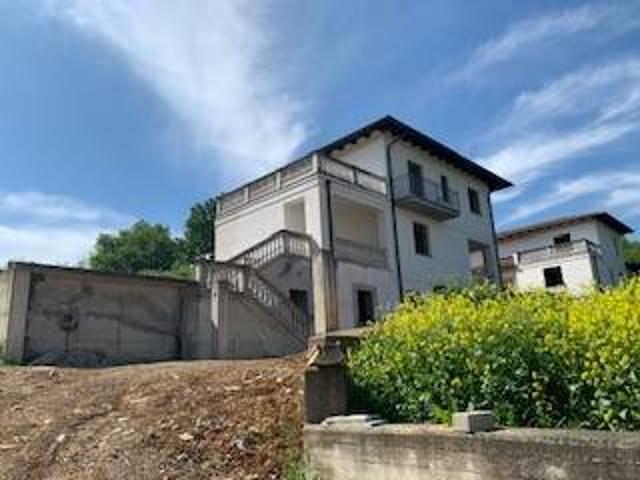 Villa Indipendente in vendita a Piemonte, Alessandria