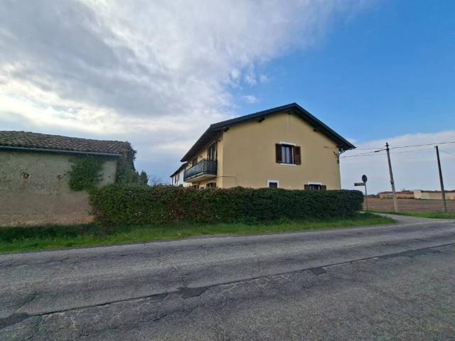 Villa Indipendente in vendita a Piemonte, Alessandria