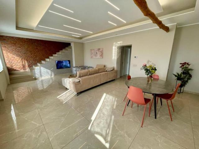 Villa Indipendente in vendita a Piemonte, Alessandria