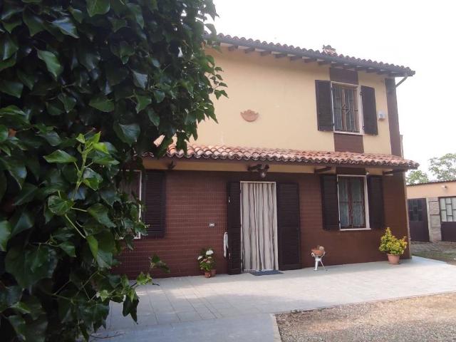Villa Indipendente in vendita a Alluvioni Piovera, Piemonte