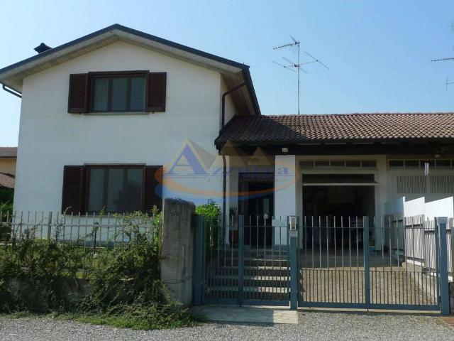 Villa Indipendente in vendita a Piemonte, Alessandria