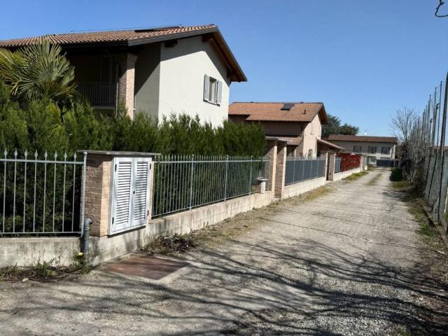 Villa Indipendente in vendita a Piemonte, Alessandria