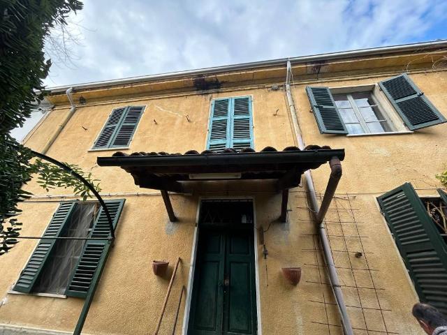 Villa Indipendente in vendita a Piemonte, Alessandria