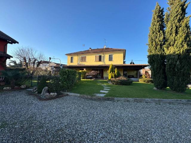 Villa Indipendente in vendita a Piemonte, Alessandria