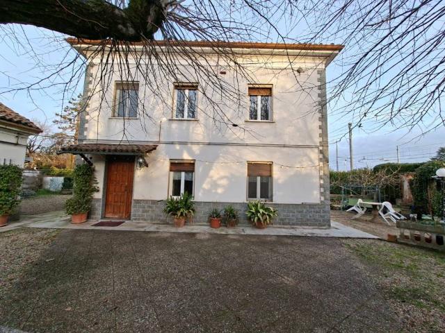Villa Indipendente in vendita a Piemonte, Alessandria
