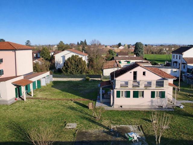 Villa Indipendente in vendita a Spinetta Marengo, Alessandria