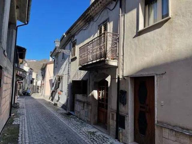 Villa Indipendente in vendita a Alfedena, Abruzzo