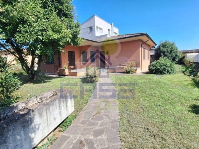 Villa Indipendente in vendita a Alfianello, Lombardia