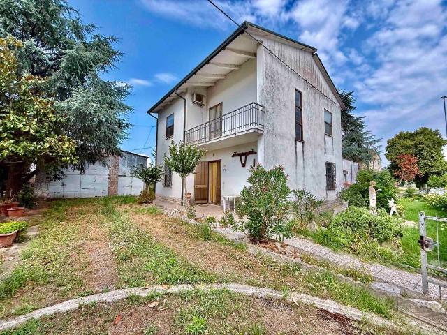 Villa Indipendente in vendita a Unione dei comuni della Bassa Romagna, Alfonsine