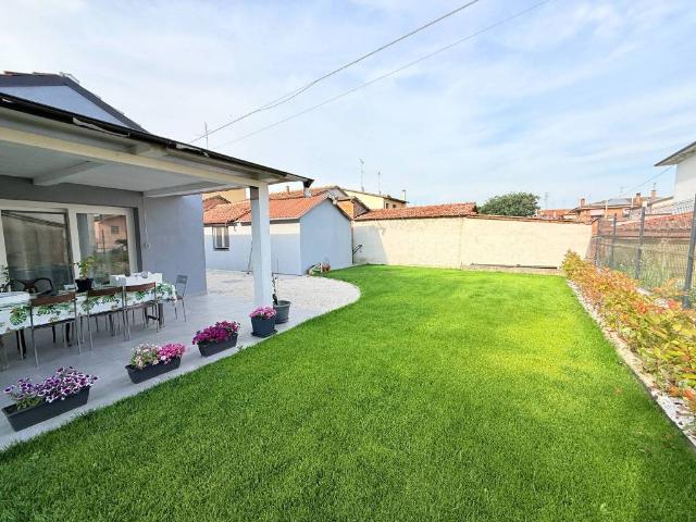 Villa Indipendente in vendita a Unione dei comuni della Bassa Romagna, Alfonsine