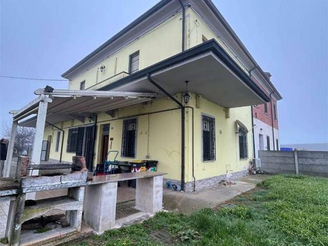 Villa Indipendente in vendita a Unione dei comuni della Bassa Romagna, Alfonsine