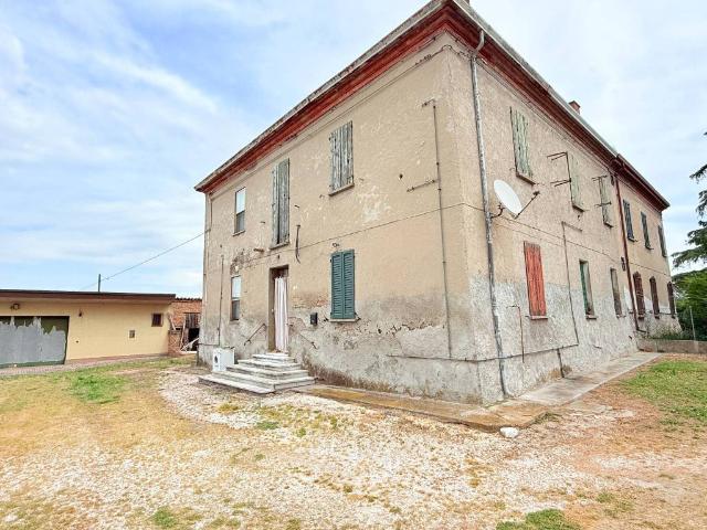 Villa Indipendente in vendita a Menate, Alfonsine